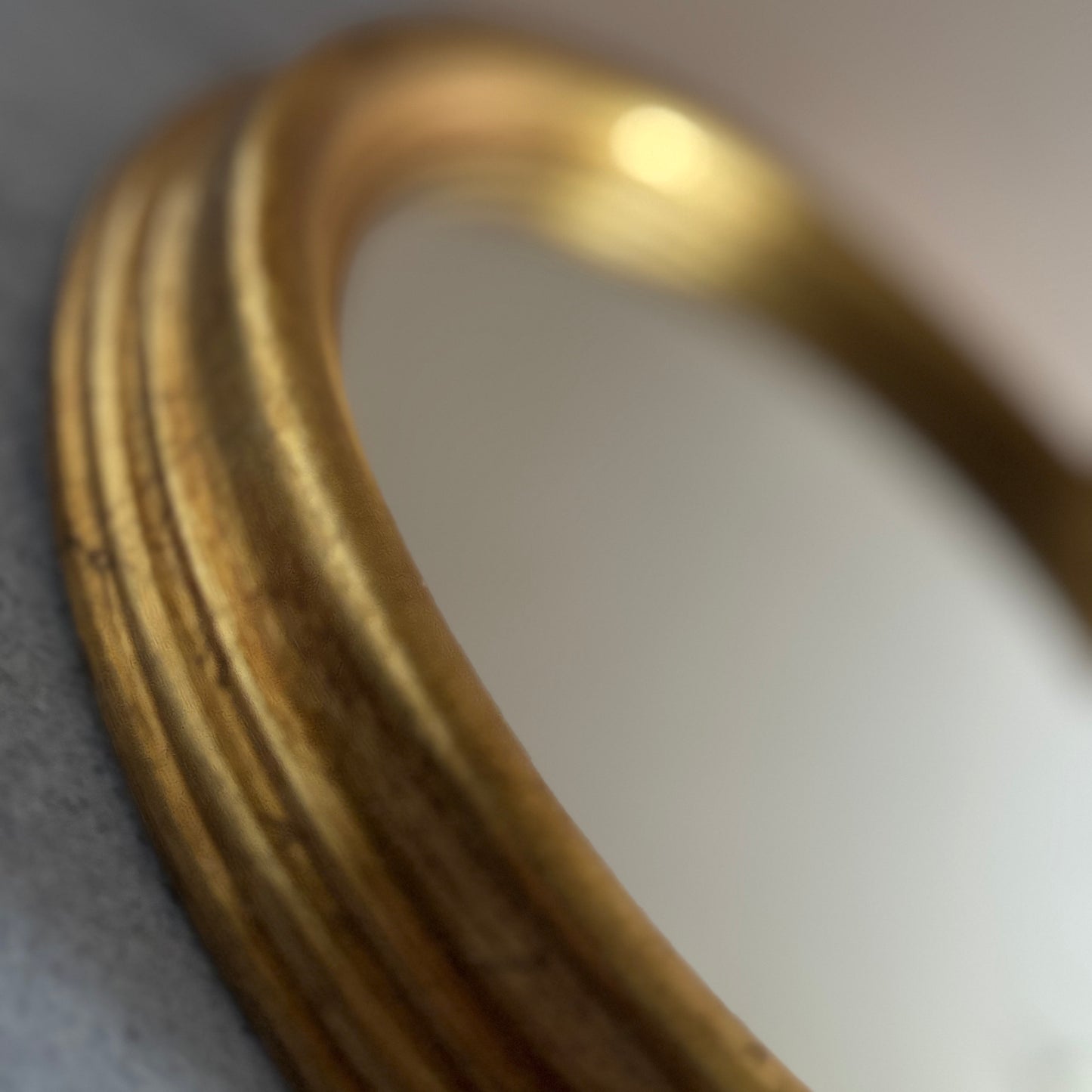 Vintage Italian Gilt Wooden Frame Round Mirror | The Urban Vintage Affair