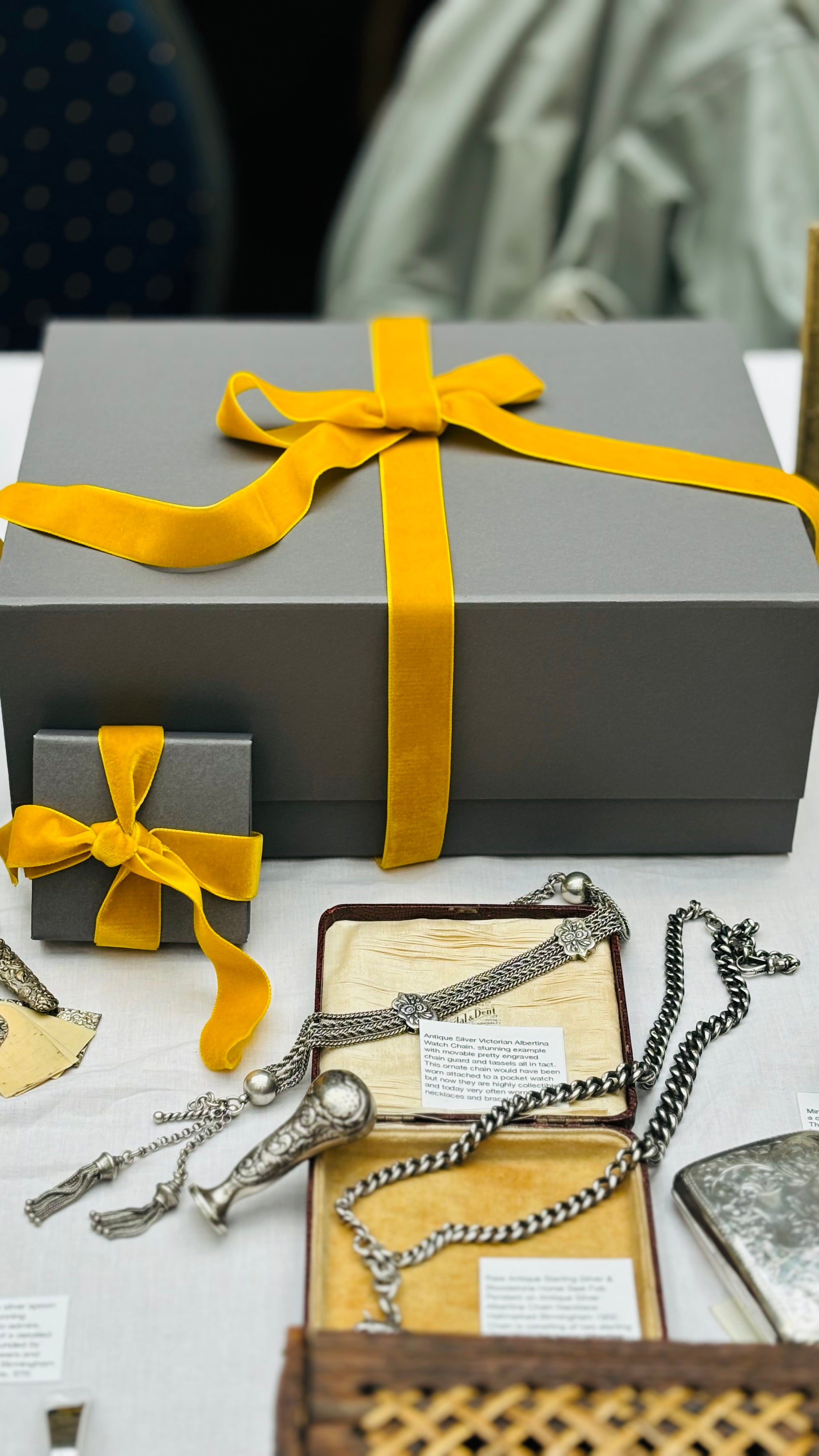 Luxury Gift Box & Wrapping - Online Gift Wrapping