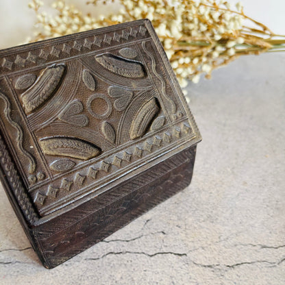 Vintage Tooled Leather West African Tuareg Box | The Urban Vintage Affair