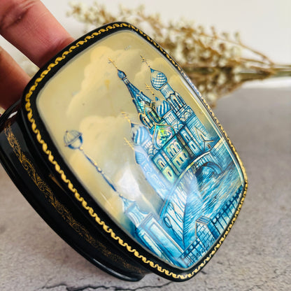 Vintage Paper Mache Lacquer Russian Box Signed Fedoskino