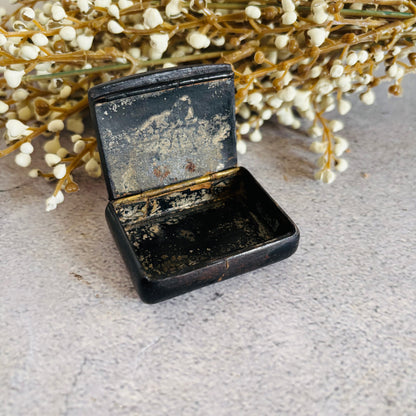 Antique Paper Mache Black Lacquer Snuff Box | The Urban Vintage Affair