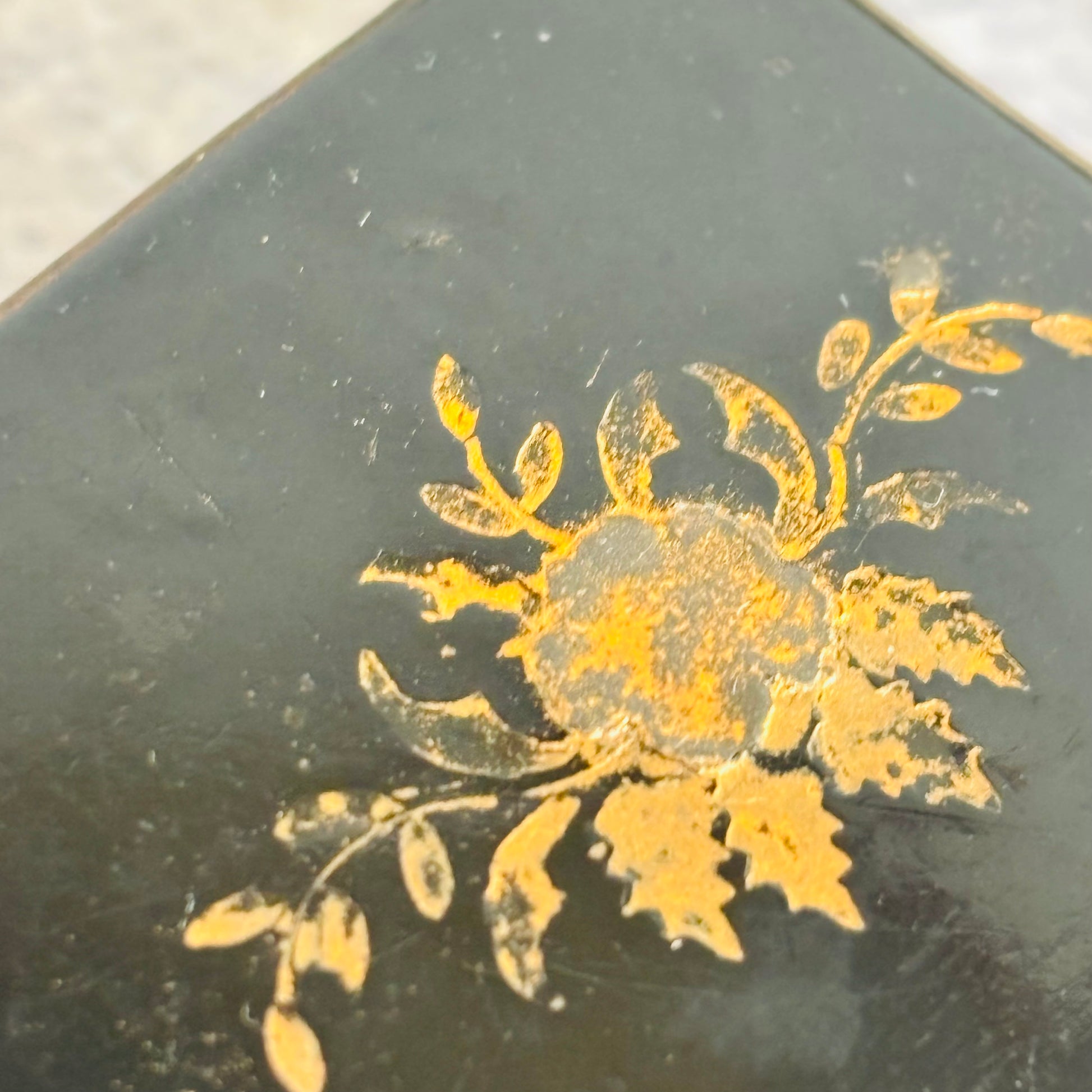 Antique Paper Mache Black Lacquer Snuff Box | The Urban Vintage Affair