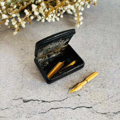 Antique Paper Mache Black Lacquer Snuff Box | The Urban Vintage Affair