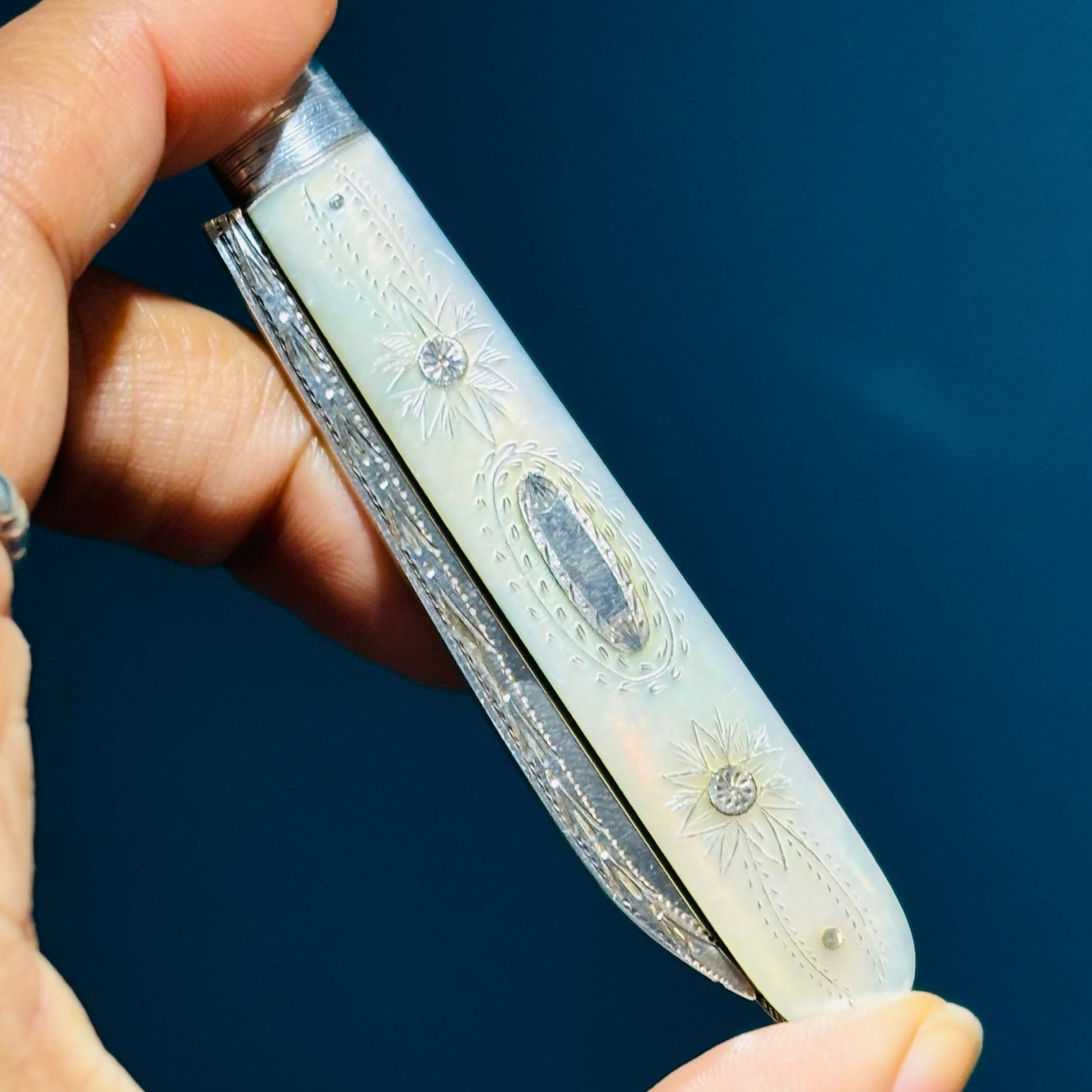 Georgian Silver and Mother of Pearl Fold Fruit Knife 