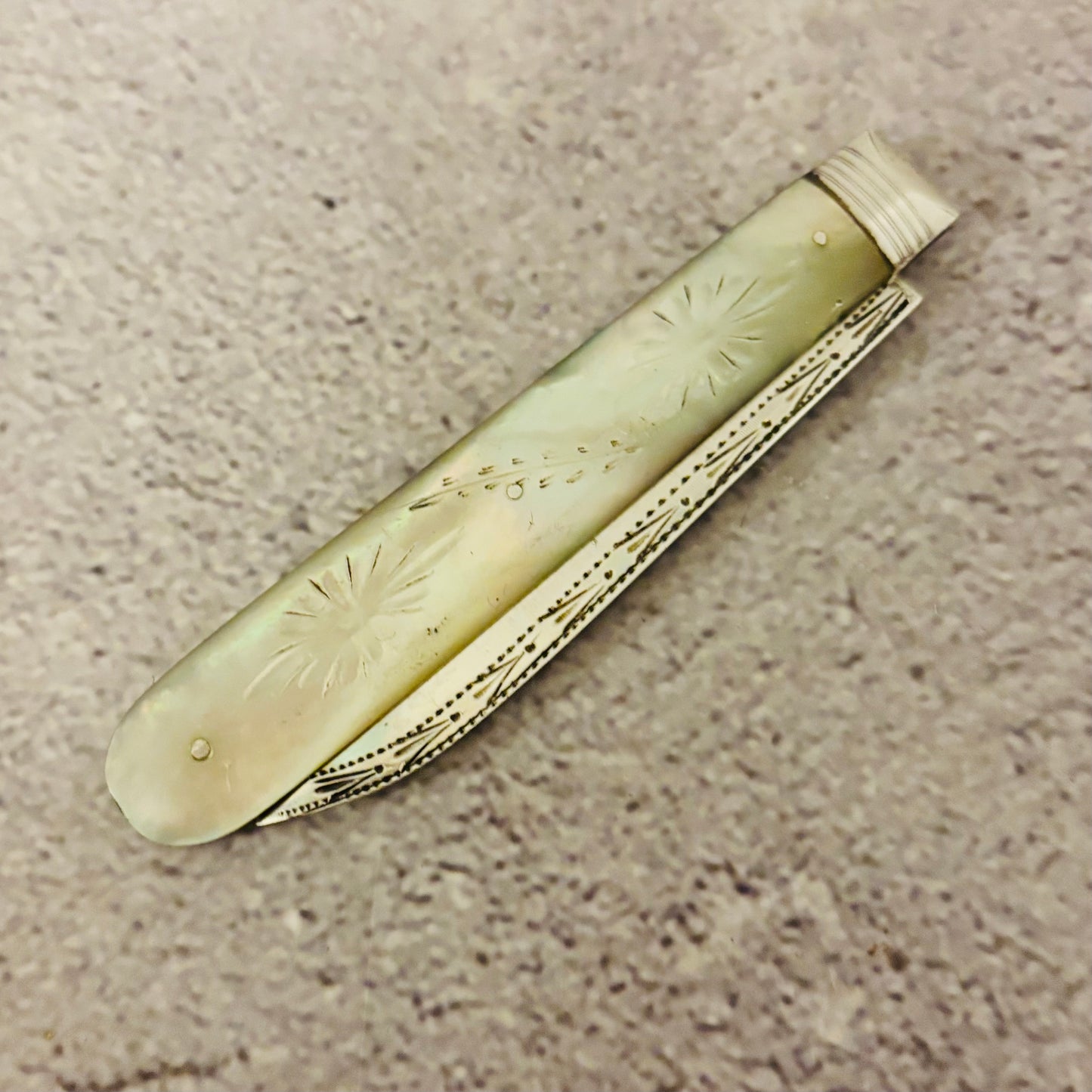 Georgian Silver and Mother of Pearl Fold Fruit Knife 