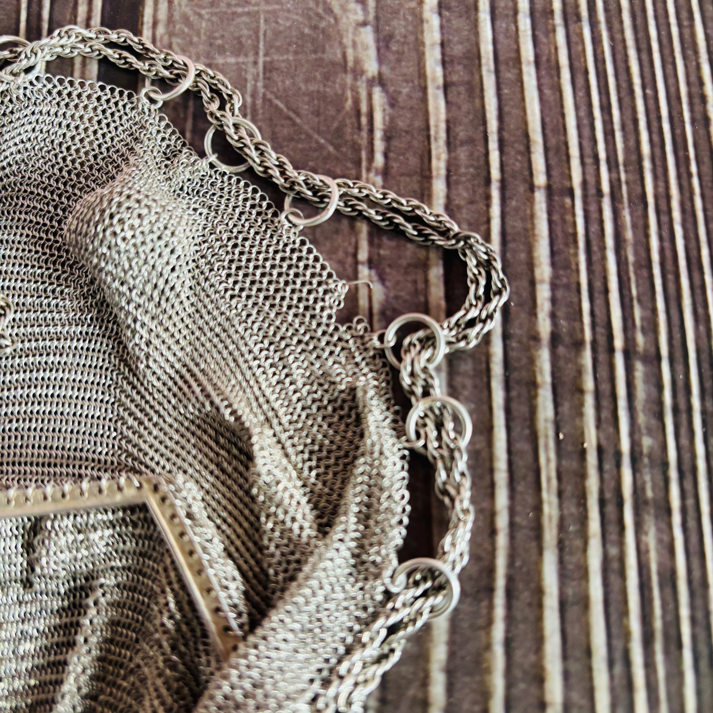 Silver Chainmail Pouch Bag | The Urban Vintage Affair