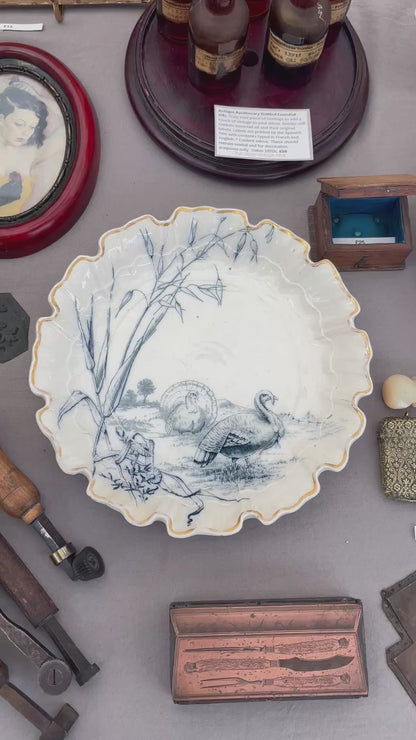 The Director Billy - Bird Design Brown Westhead & Moore Dishes
