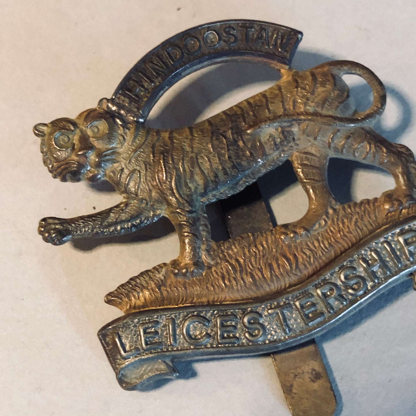 Vintage Military Cap Badge For Leicestershire