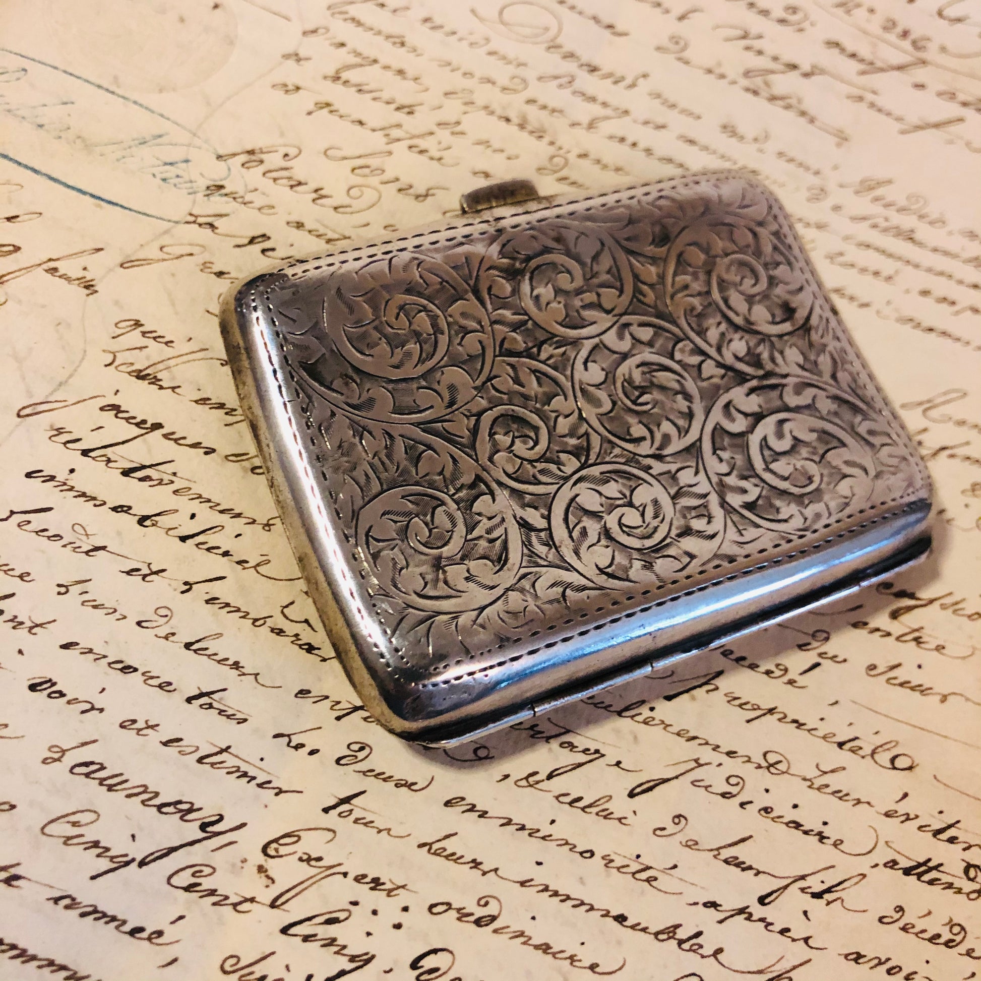 Sterling silver pocket cigarette case  Florentine