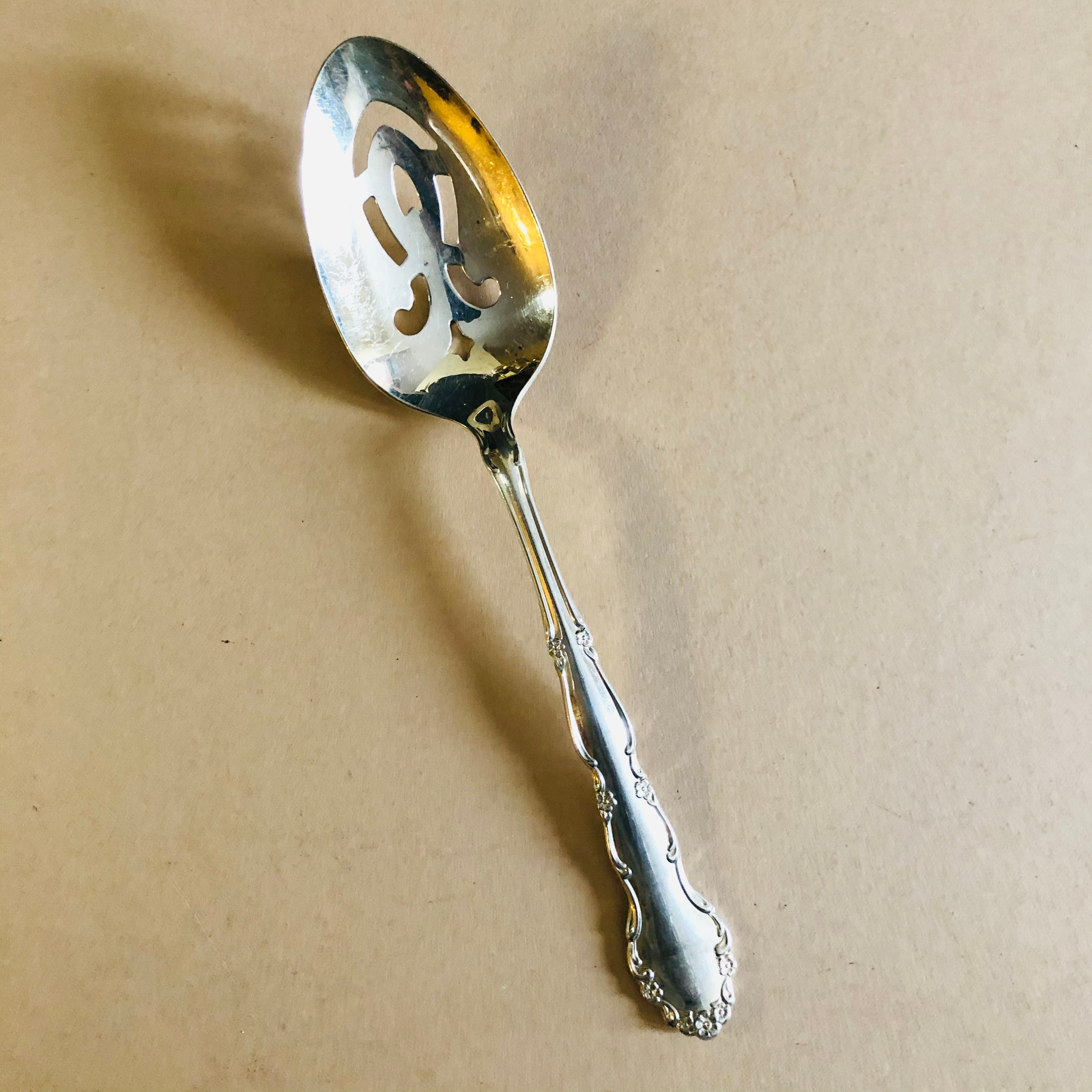 Oneida on sale silversmiths spoon