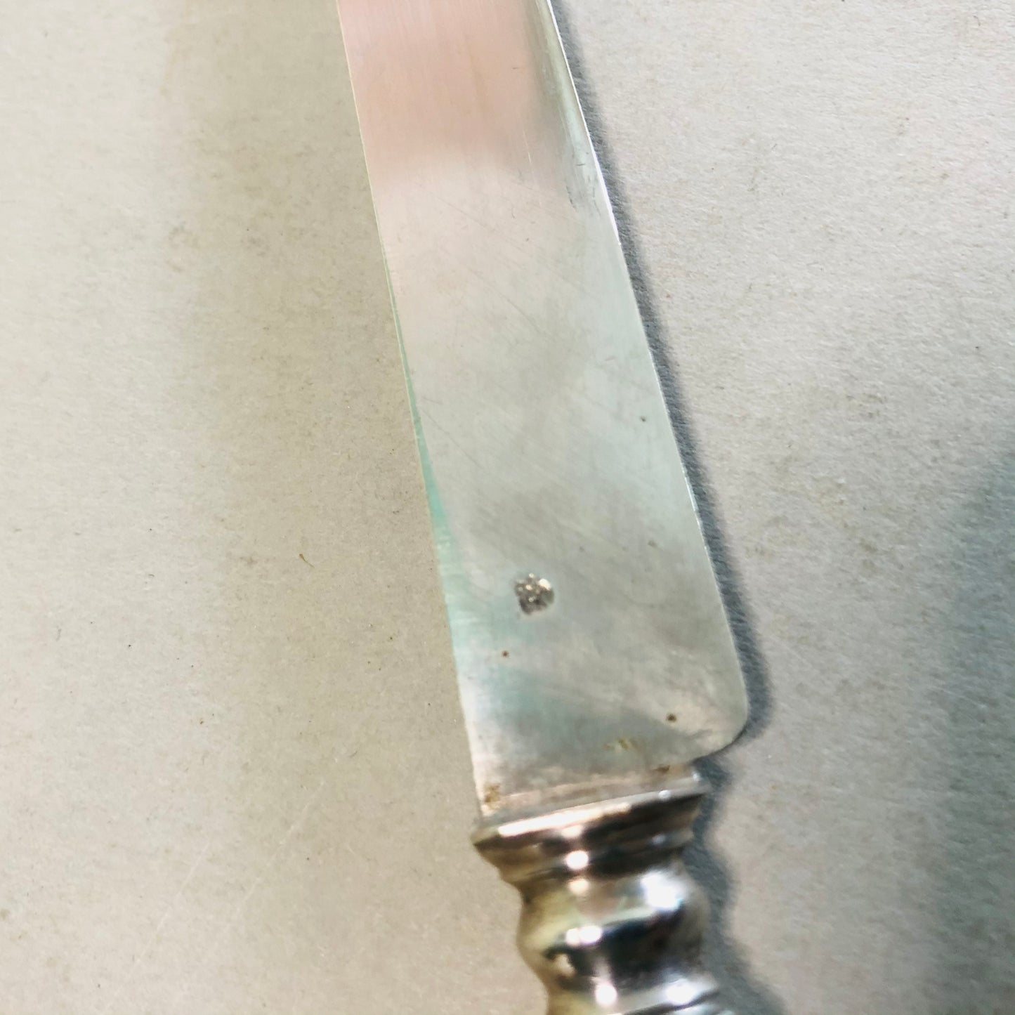 The Headhunter Erin - Antique Silver & Mother Of Pearl Knife