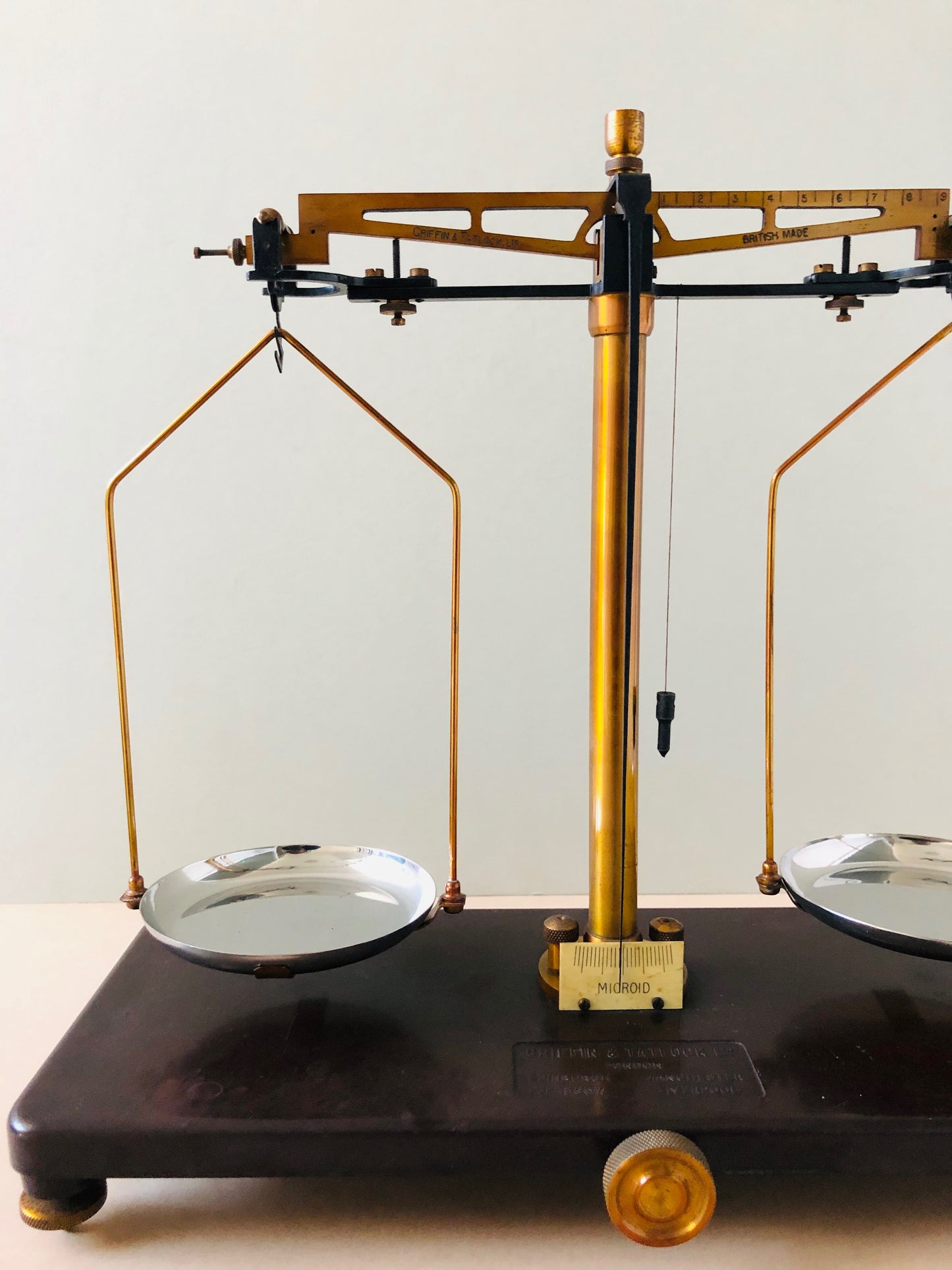 The Director Lee - Laboratory Scales