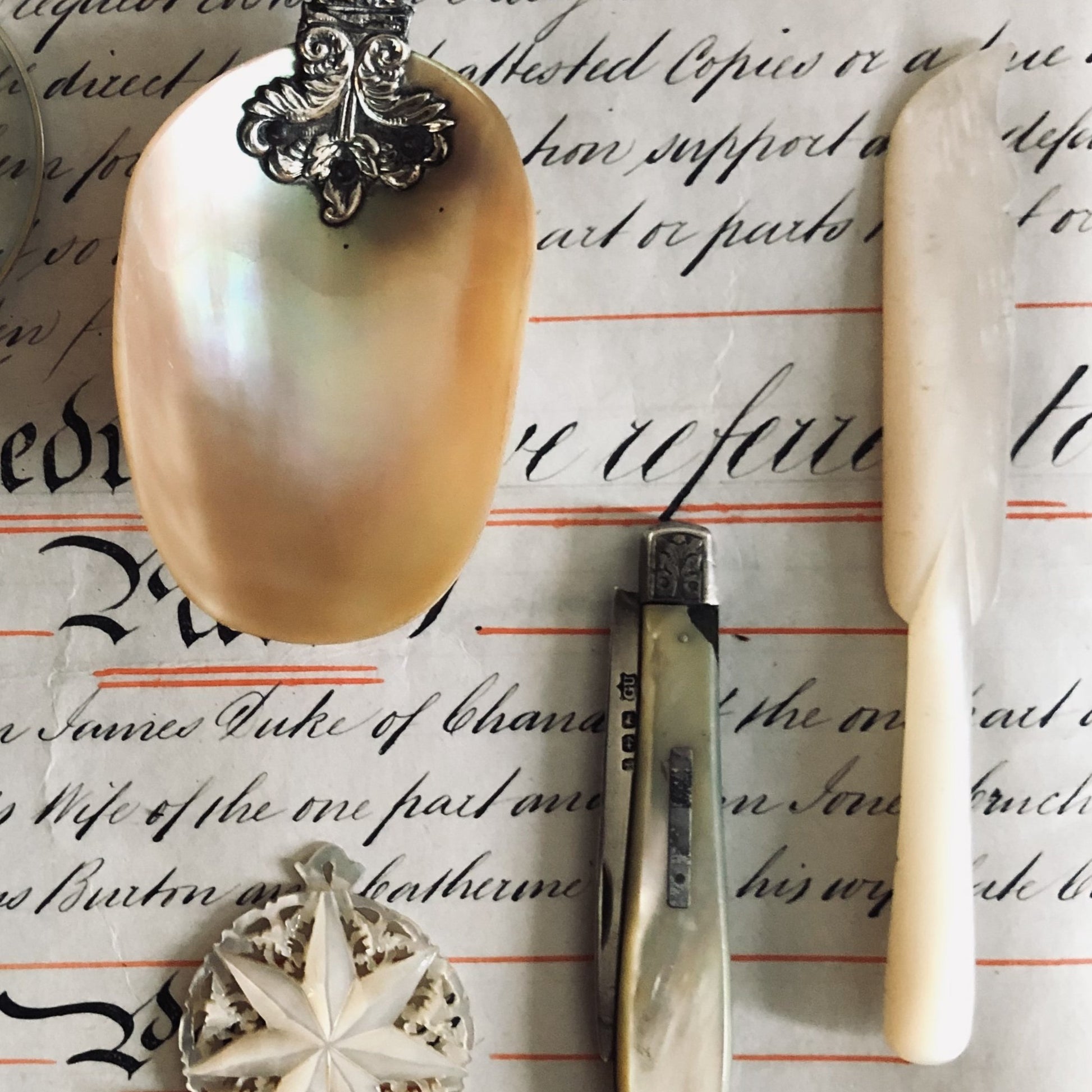 Unusual Antique Mother Of Pearl  Caviar Knife