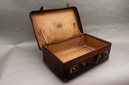 The Goth Cameron - Large Distressed Vintage Leather Storage Suitcase