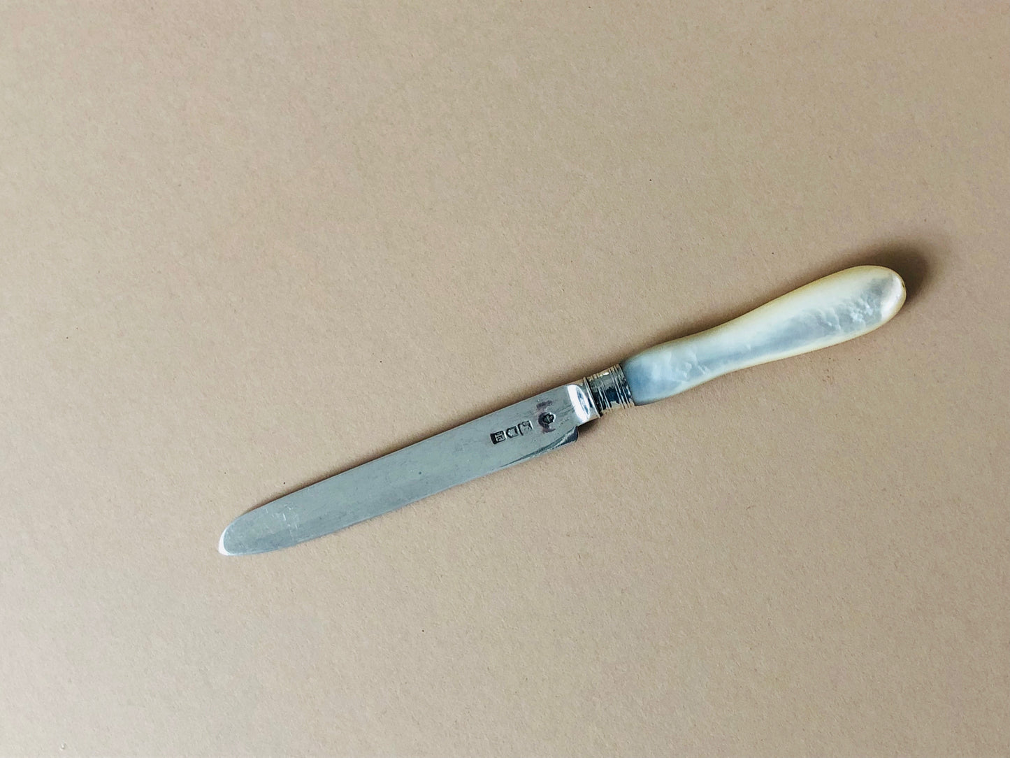 The Headhunter Kimberly - Antique Silver & Mother Of Pearl Knife