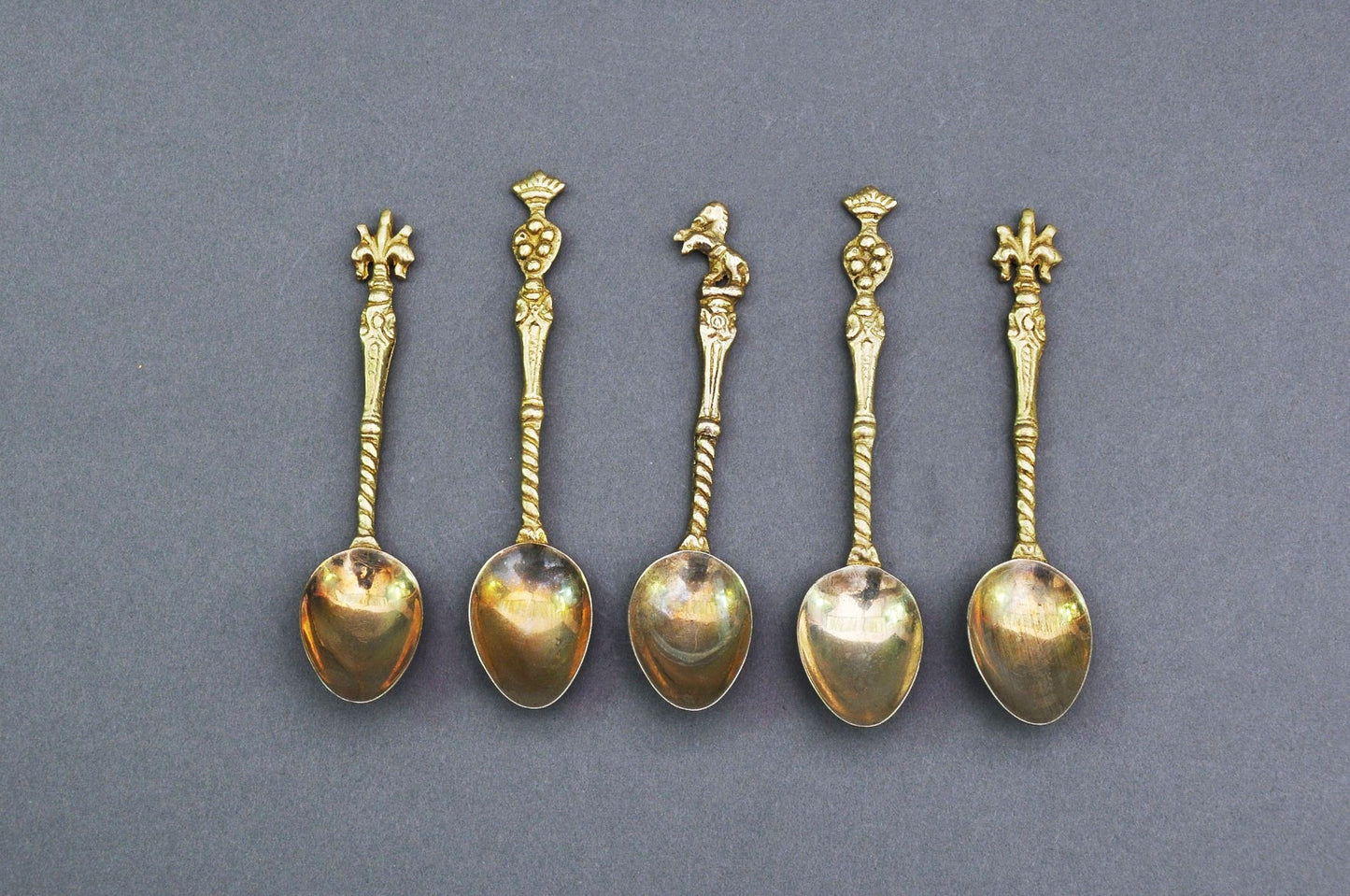 The Headhunter Raul - Set of 5 Handmade Coffee Spoons Topped with Crested Motifs
