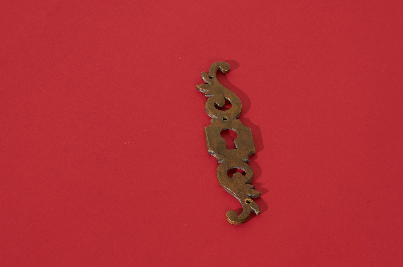 Antique Keyhole Cover Escutcheon Decorative Salvage | The Urban Vintage