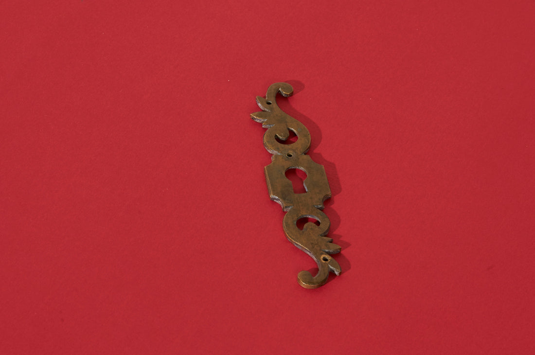 Antique Keyhole Cover Escutcheon Decorative Salvage | The Urban Vintage