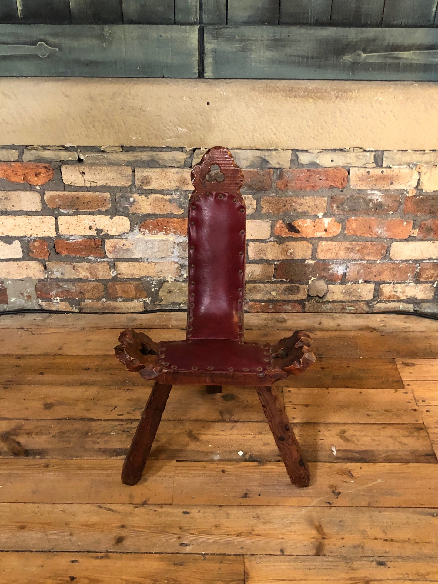 The Sergeant Edward - Vintage Corner Chair