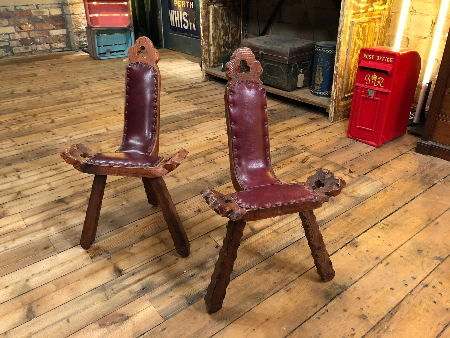 The Sergeant Edward - Vintage Corner Chair