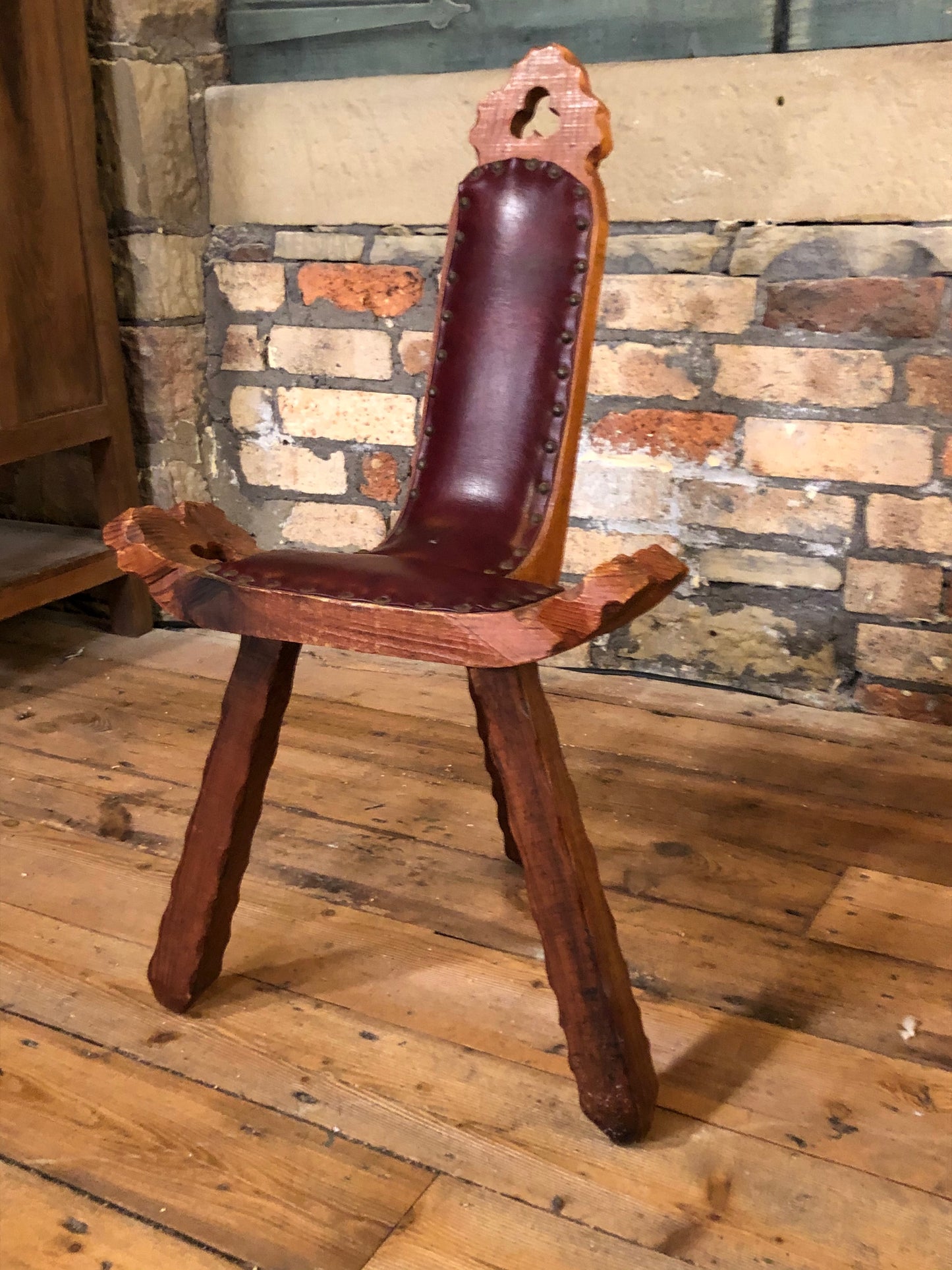 The Sergeant Edward - Vintage Corner Chair