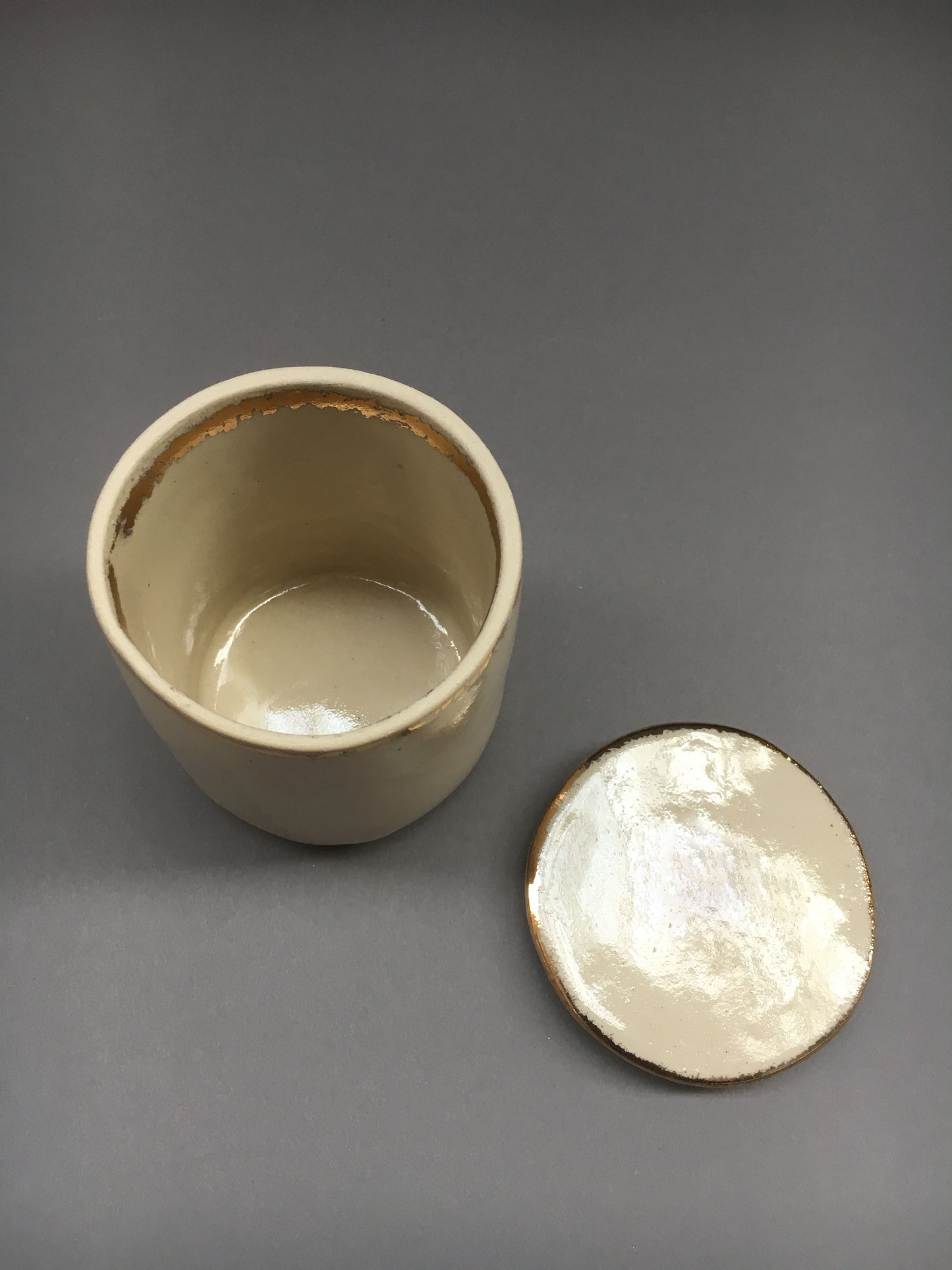 The Sommelier Bailey - Unique Handmade Porcelain Lidded Pot
