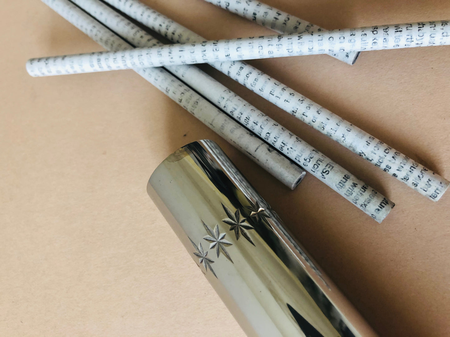 The Sommelier Tate - Sustainable Paper Waste Pencils With Sustainable Container