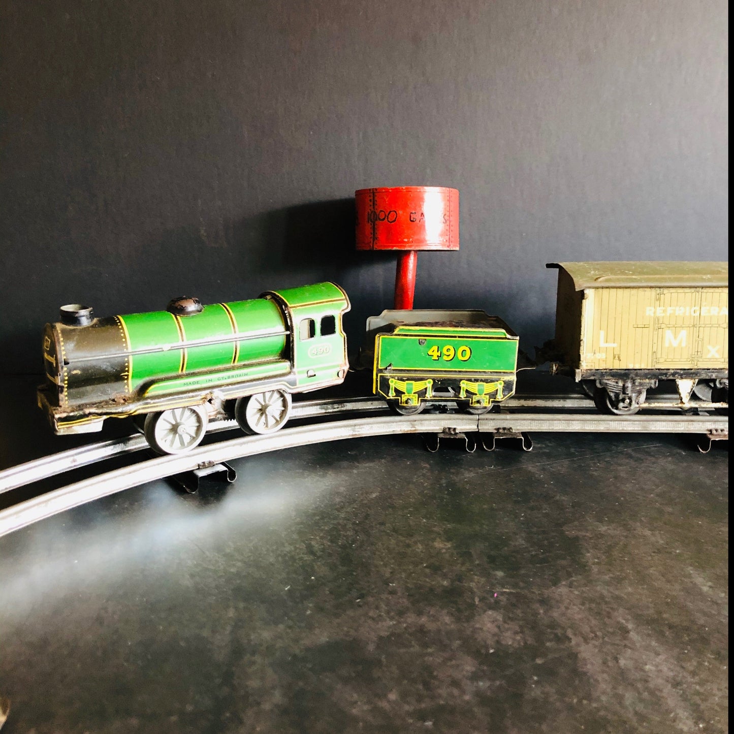 The Director Henry - Vintage Hornby O Gauge Locomotive Train Set and Accessories