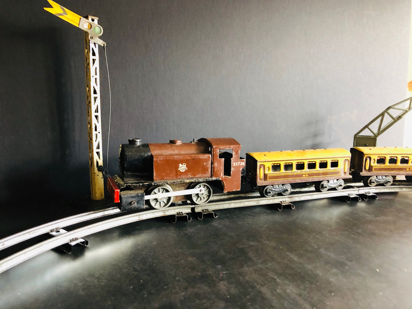 The Director Henry - Vintage Hornby O Gauge Locomotive Train Set and Accessories