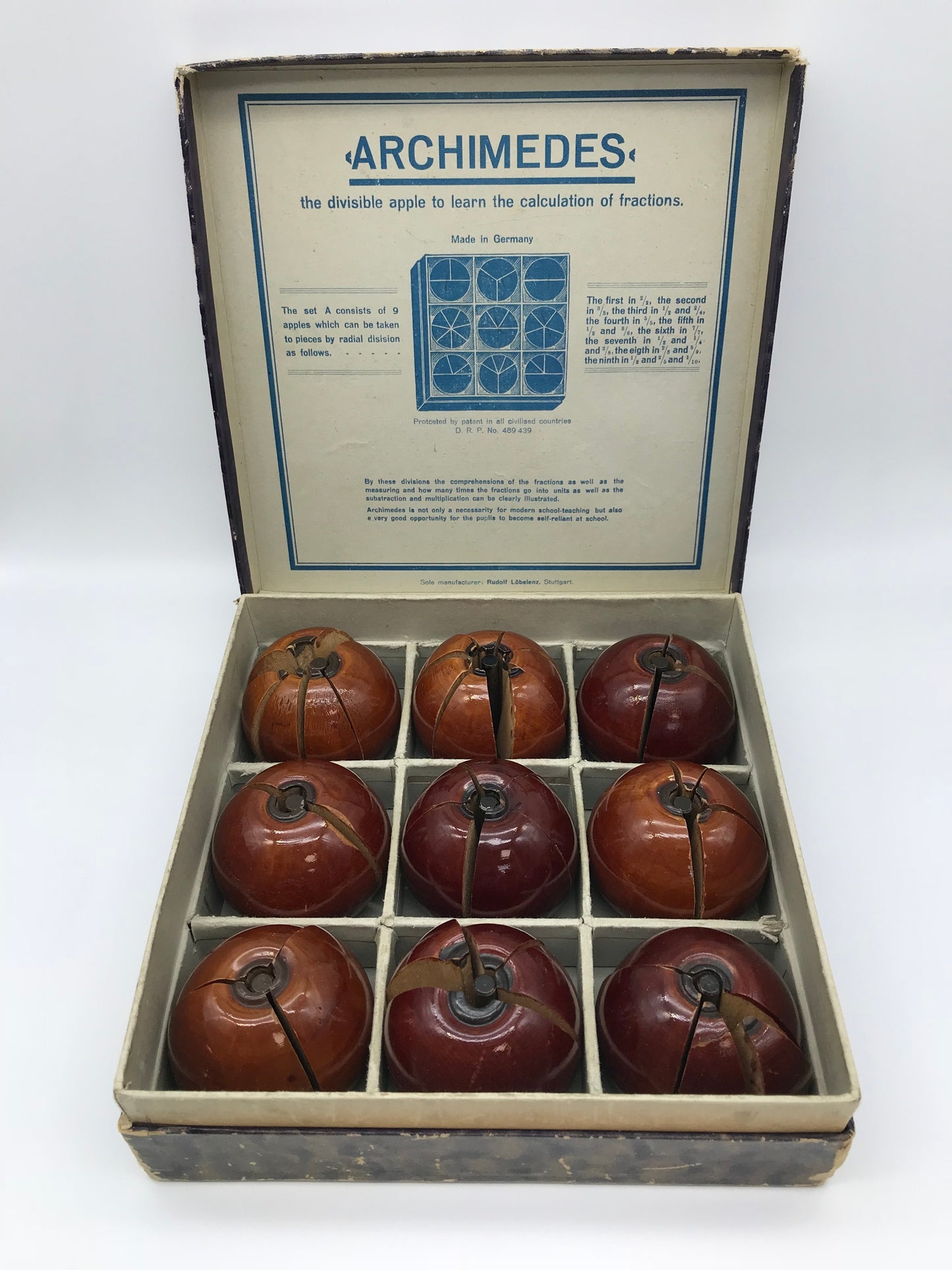 The Director Madison - Vintage Archimedes Apple Fraction Set